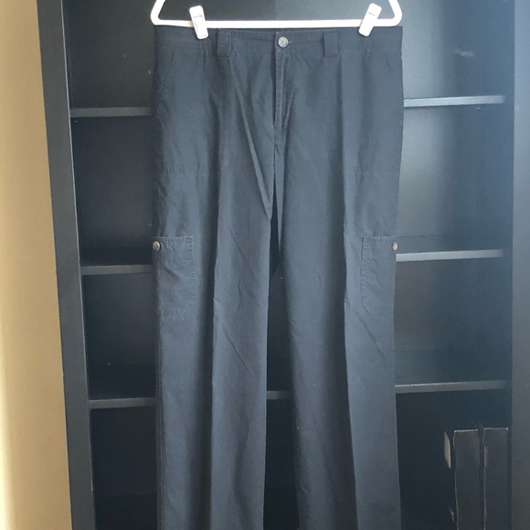 Women’s Dockers summer weight black pant - Picture 2 of 4